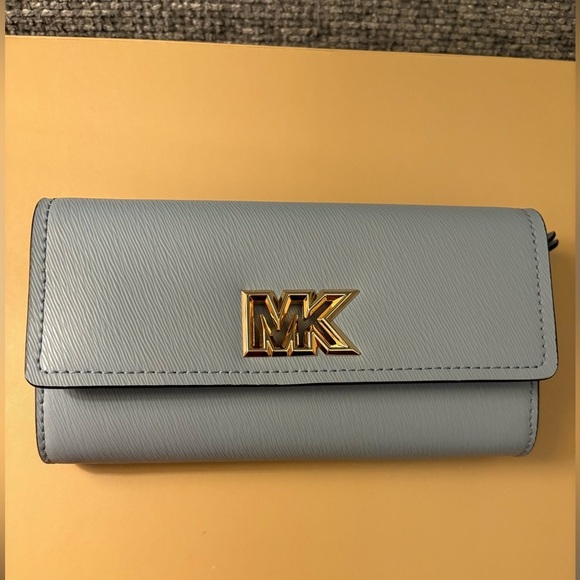 Like New Michael Kors Leather Blue pale Wallet - Picture 13 of 16